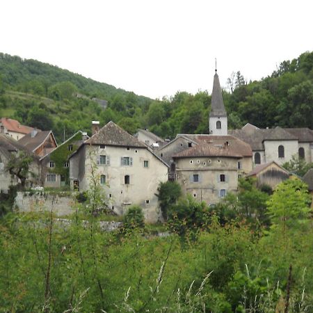 Gite La Petite Ecluse En Bord De Loue Lods Exterior photo